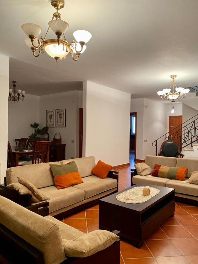 A Sea View Spacious Cheering 5 Bedroom Villa Ain Sokhna "Ain Bay" فيلا كاملة للإيجار قرية العين باي Ain Sukhna Eksteriør bilde