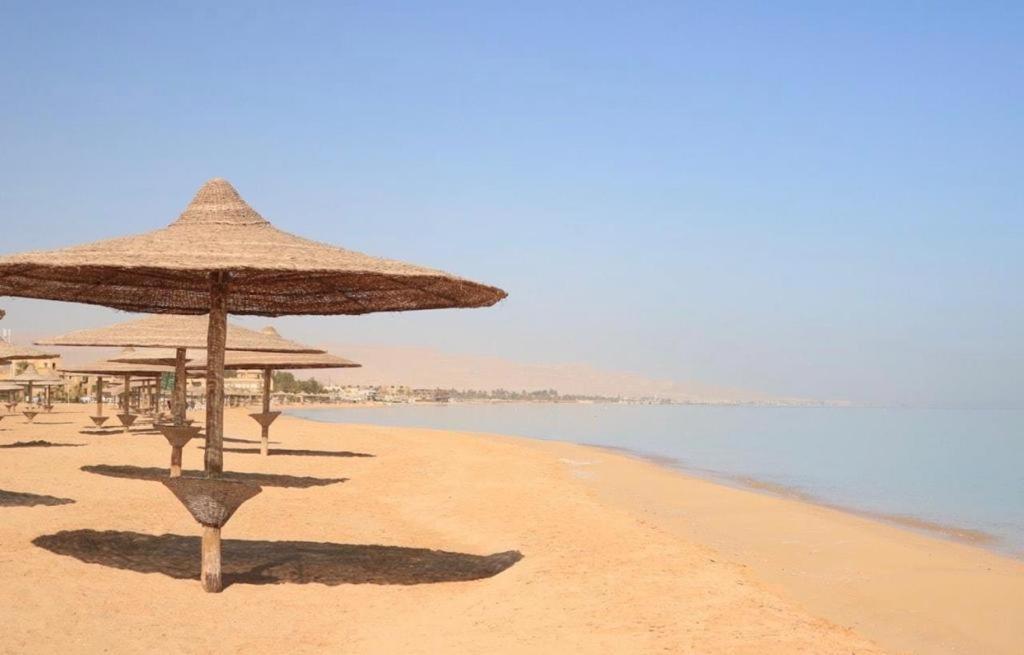 A Sea View Spacious Cheering 5 Bedroom Villa Ain Sokhna "Ain Bay" فيلا كاملة للإيجار قرية العين باي Ain Sukhna Eksteriør bilde