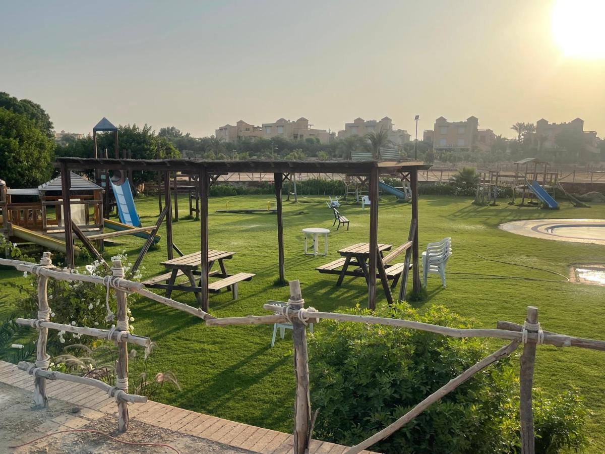A Sea View Spacious Cheering 5 Bedroom Villa Ain Sokhna "Ain Bay" فيلا كاملة للإيجار قرية العين باي Ain Sukhna Eksteriør bilde