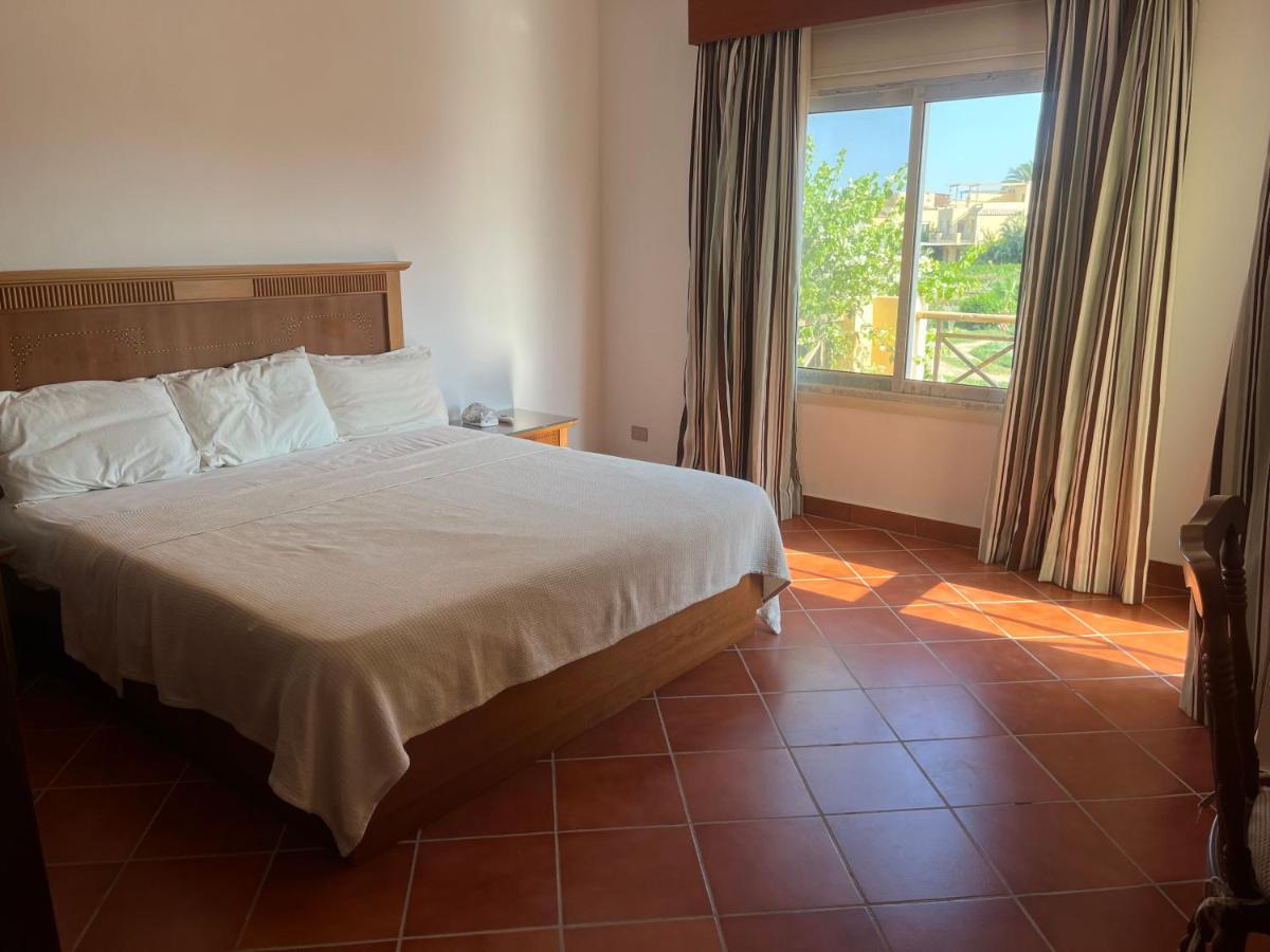 A Sea View Spacious Cheering 5 Bedroom Villa Ain Sokhna "Ain Bay" فيلا كاملة للإيجار قرية العين باي Ain Sukhna Eksteriør bilde