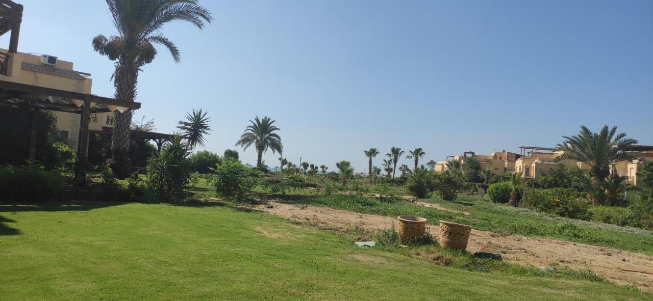 A Sea View Spacious Cheering 5 Bedroom Villa Ain Sokhna "Ain Bay" فيلا كاملة للإيجار قرية العين باي Ain Sukhna Eksteriør bilde