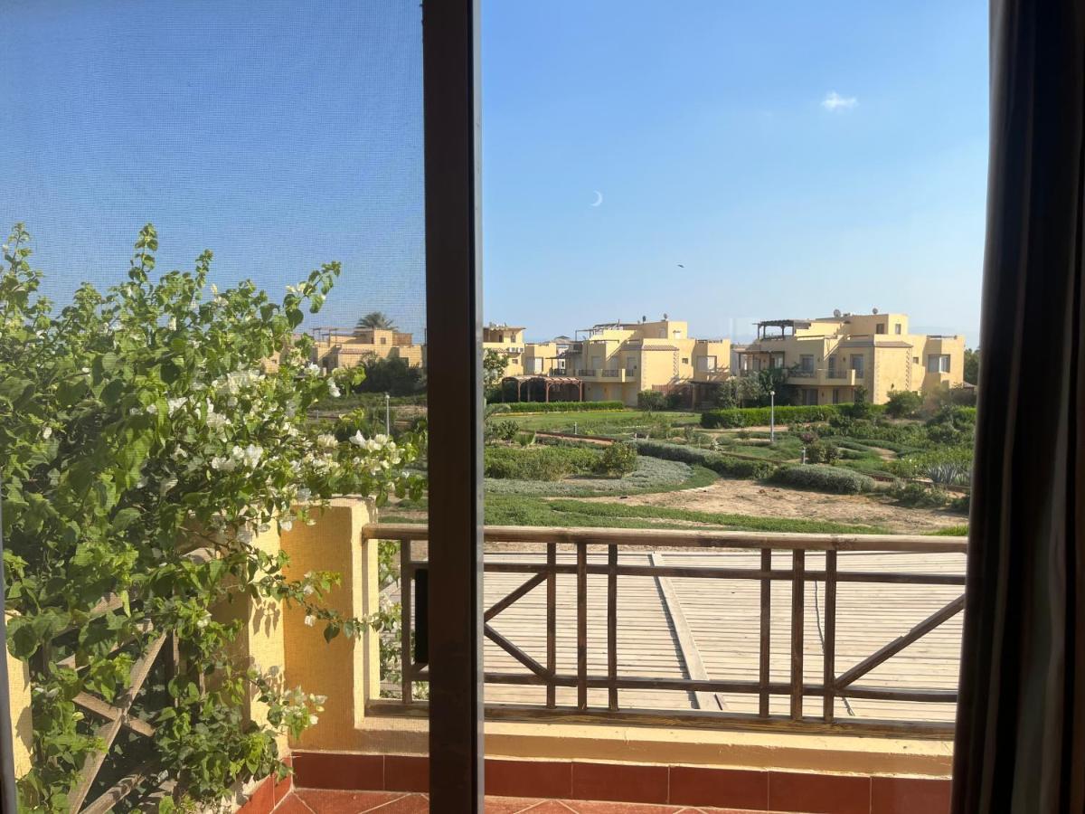 A Sea View Spacious Cheering 5 Bedroom Villa Ain Sokhna "Ain Bay" فيلا كاملة للإيجار قرية العين باي Ain Sukhna Eksteriør bilde