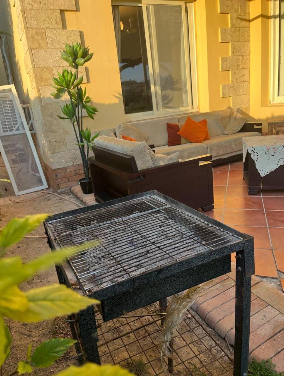 A Sea View Spacious Cheering 5 Bedroom Villa Ain Sokhna "Ain Bay" فيلا كاملة للإيجار قرية العين باي Ain Sukhna Eksteriør bilde