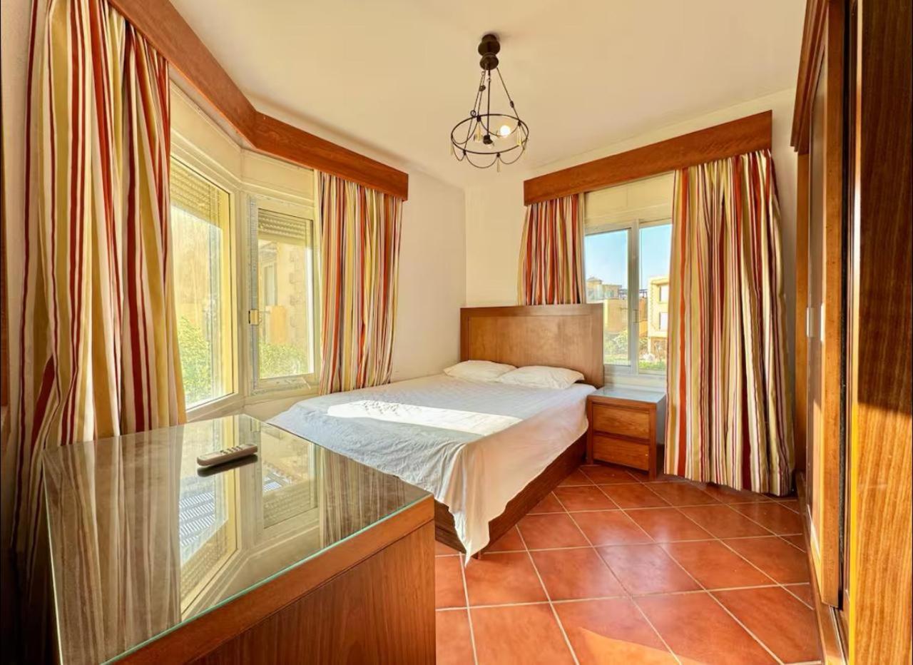 A Sea View Spacious Cheering 5 Bedroom Villa Ain Sokhna "Ain Bay" فيلا كاملة للإيجار قرية العين باي Ain Sukhna Eksteriør bilde