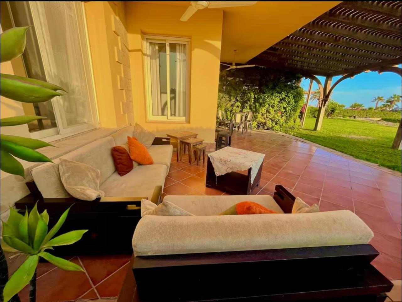 A Sea View Spacious Cheering 5 Bedroom Villa Ain Sokhna "Ain Bay" فيلا كاملة للإيجار قرية العين باي Ain Sukhna Eksteriør bilde