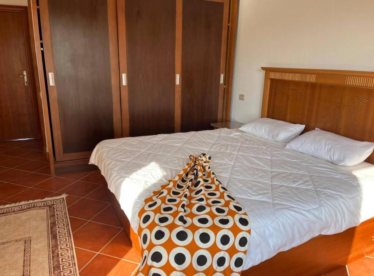 A Sea View Spacious Cheering 5 Bedroom Villa Ain Sokhna "Ain Bay" فيلا كاملة للإيجار قرية العين باي Ain Sukhna Eksteriør bilde