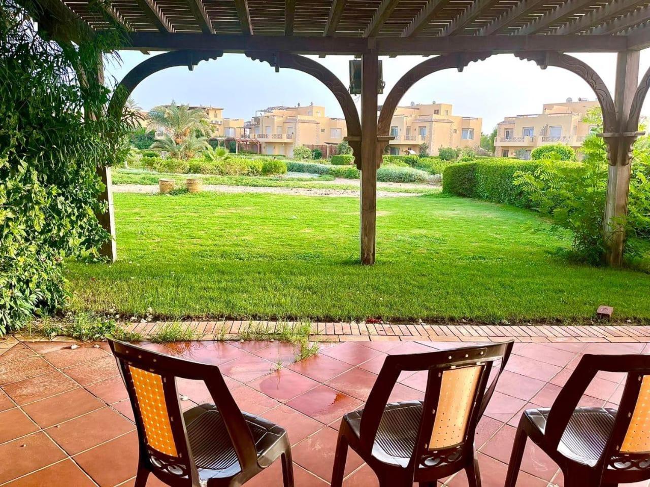 A Sea View Spacious Cheering 5 Bedroom Villa Ain Sokhna "Ain Bay" فيلا كاملة للإيجار قرية العين باي Ain Sukhna Eksteriør bilde